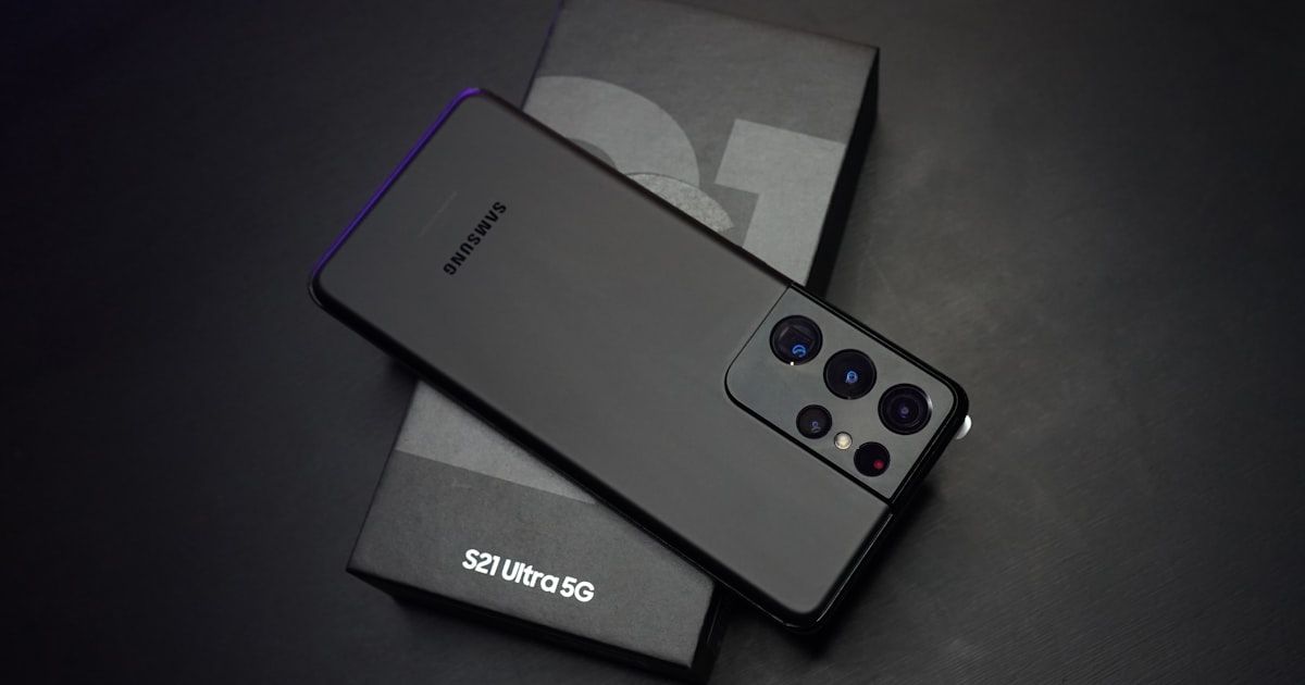 Phone battery and wholesale buying decisions